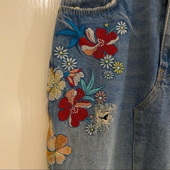 ZARA EMBROIDERED
ASYMMETRIC DENIM SKIRT
SIZE XS - Picture 3 of 8